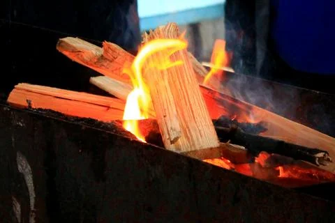 Rustic pattern with black burning wood grill on da Stock Photos