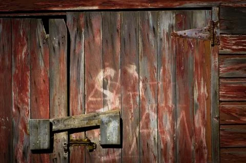 Rustic Red Barn Door Fotos de archivo