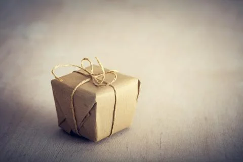 Rustic retro gift, present box. Christmas time Foto stock