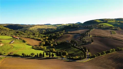 Rustic view of windy road close to Monticchiello village in Toscana. Stock Footage 301557908