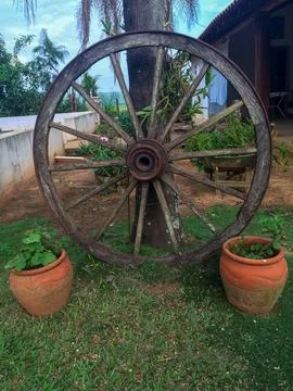 Rustic wagon wheel decor Stock Photos