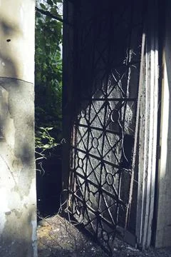 Rustic window framework in old abandoned building 库存照片