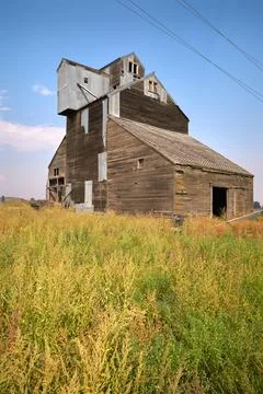 Rustic Wooden Grain Elevator Fotos de archivo