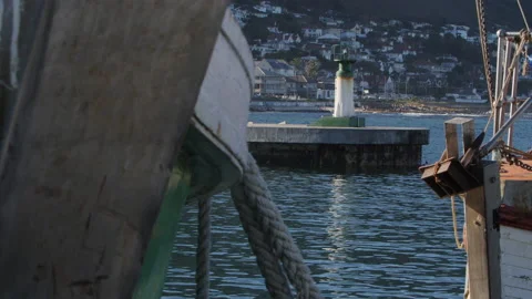Rusting Harbour light, Kalk Bay Harbour. 스톡 동영상 136596394