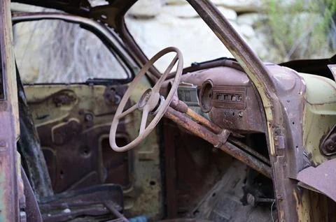 Rusty Abandoned Vintage Car 스톡 사진