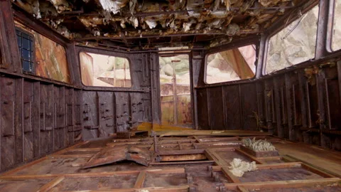 Rusty bridge, Shipwreck RMS Mülheim, Lands End, Cornwall UK 動画素材 156199254