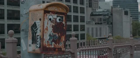 Rusty Call Box on the Brooklyn Bridge - Abstract NYC Vidéo 153678856