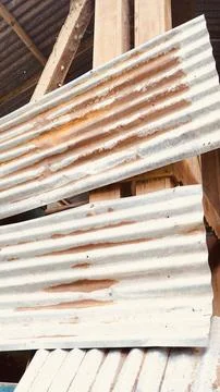 Rusty Corrugated Iron Sheet Texture Vintage Industrial Background 库存照片