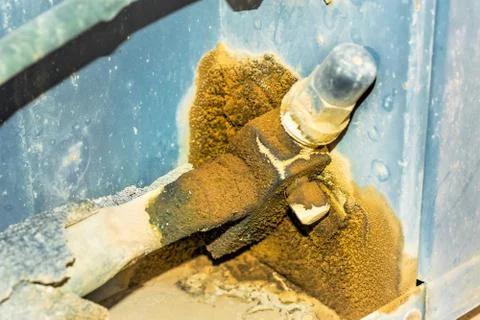 Rusty leaking pipe of air conditioning Foto stock
