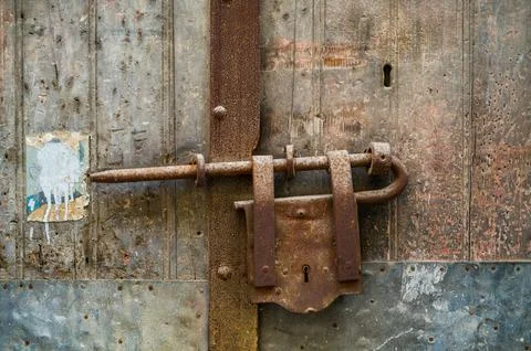 Rusty Lock on Ancient Door Stock-Fotos