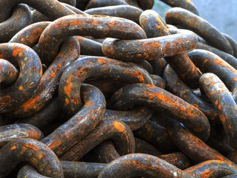 Rusty old chain ropes - the big rusty chains. Stockfoto's