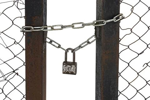 Rusty old padlock on a chain. Gate lock Stock-Fotos