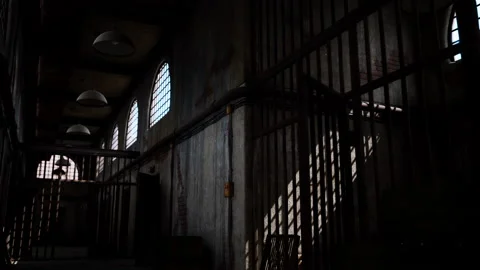 Rusty old prison cell block Vídeo Stock 159705952