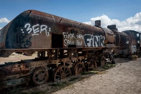 Rusty old steem train at train cemetery in Bolivia Foto stock