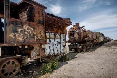 Rusty old steem train at train cemetery in Bolivia Foto stock
