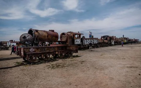 Rusty old steem train at train cemetery in Bolivia Foto stock