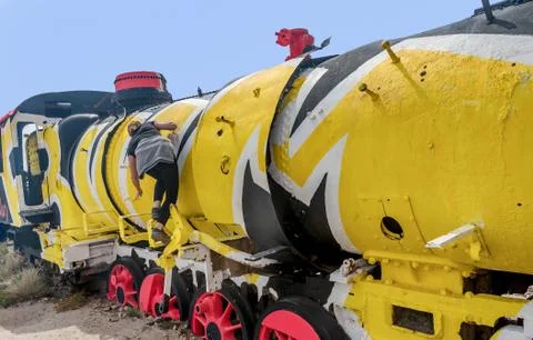 Rusty old steem train at train cemetery in Bolivia Foto stock