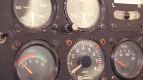 Rusty Plane Knobs and Dials Видео 40698890