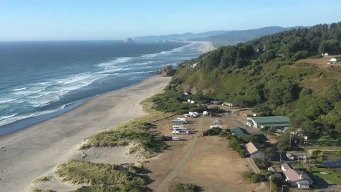 RV trailer park next to the beach with scenic and stunning landscape formation Stock-Footage 167627162