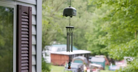 RV Trailer Wind Chime at Campground - Medium Vídeo Stock 111983115