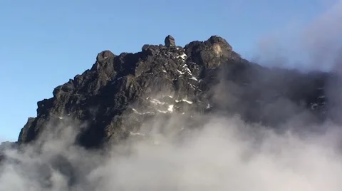 Rwenzori mountain view with passing clouds 库存影片 44333437