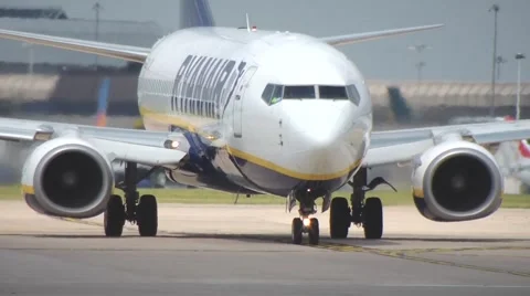 Ryan Air plane on runway 스톡 동영상 53256736
