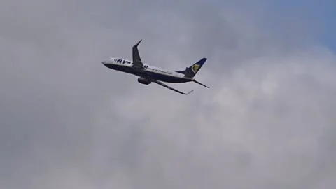 Ryanair Boeing 737 TakeOff with a sharp right turn at Brussels Airport Stock Footage 160496351