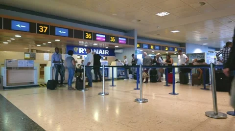RyanAir Check-in Counter Time Lapse Stock-Footage 55089015
