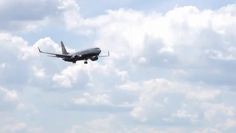 Ryanair DAC Plane flies low preparing for landing Stock Footage 109277453