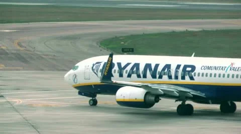 RyanAir Stock Footage 9361533