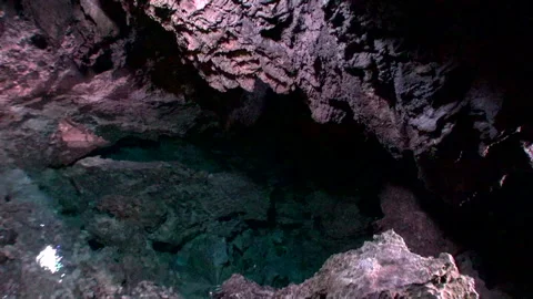 Ryusendo Cave Видео 332407415