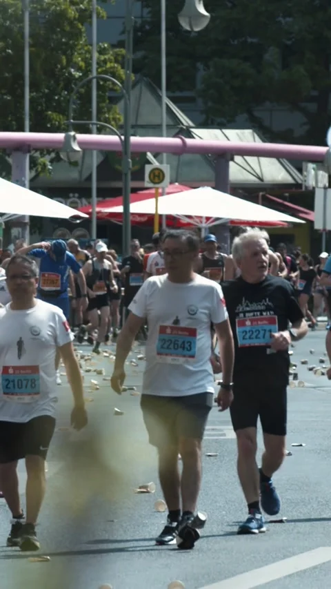 S25 Berlin Focus Shift Plant to Runners Nollendorfplatz May 2023 Stock Footage 332132186