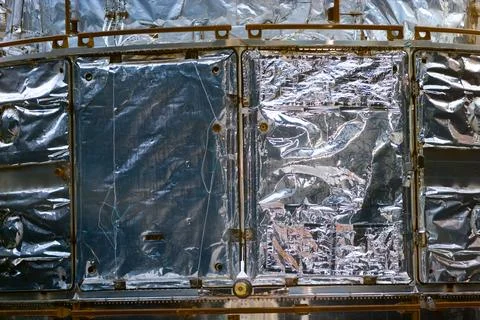 S82-E-5891 (11-21 Feb. 1997) --- Several patchwork pieces on bay doors acco.. Foto stock