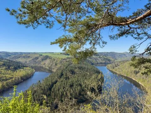 The Saale Loop is located in the Saale-Orla district in the Thuringian Fore.. Stock-Fotos