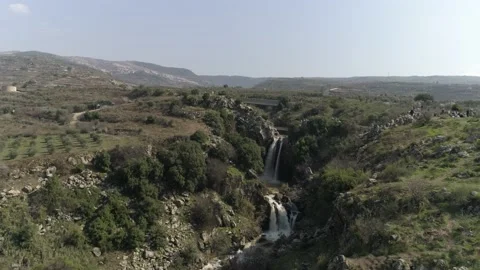 Saar fall aerial push in Stock Footage 139769116