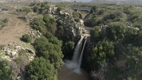 Saar fall aerial push tilt Stock Footage 139769080