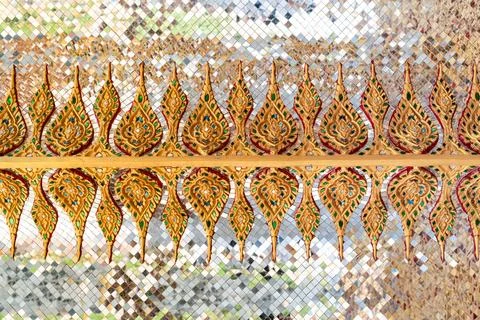 Sacred geometric ceiling pattern inside a Thai temple featuring symmetrical.. Stock-Fotos