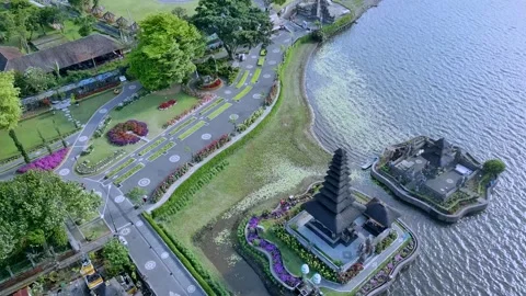 Sacred Serenity: Lake Beratan Temple and Scenic Bedugul Stock Footage 293174687