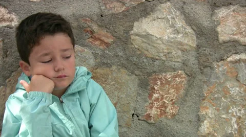 Sad child 스톡 동영상 32243310