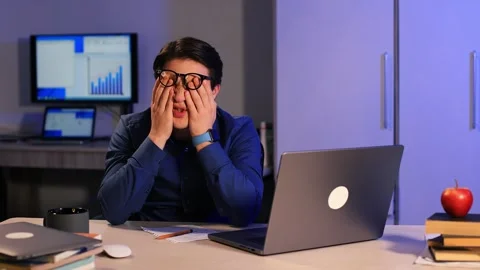 Sad Tired Worker Overworked On Computer Unhappy Frustrated Businessman Vidéo 262059286