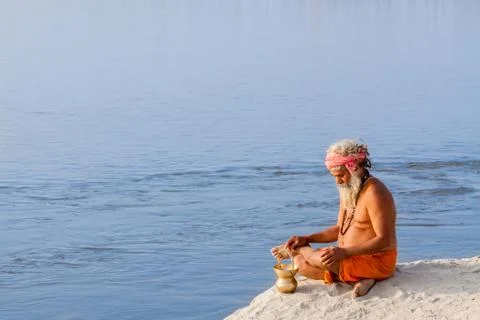 Sadhu at the Ganges Foto stock