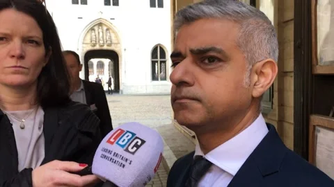 Sadiq Khan comments on Daily Mail legs-it headline Stock Footage 148686891