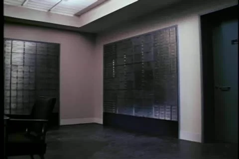 Safe deposit boxes in bank Vídeos de archivo 25207804