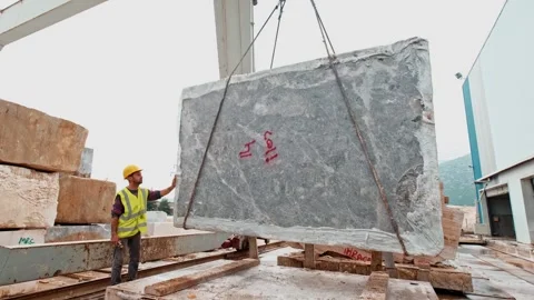 Safe Transport of Marble Blocks via Crane Video stock 304240771