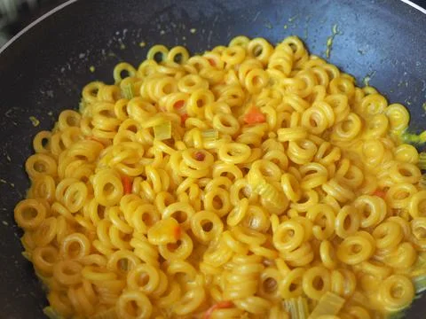 Saffron ring pasta Foto stock