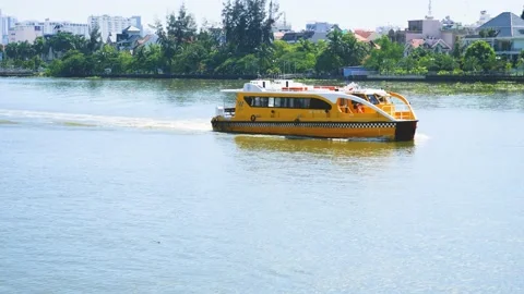SaiGon Bus River Stockbeeldmateriaal 139782110