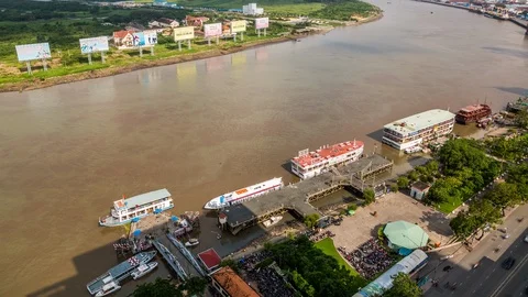 Saigon river along Ho Chi Minh City downtown, Vietnam time lapse 動画素材 116863446