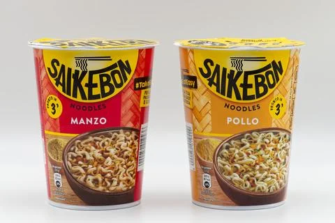 Saikebon Pollo e Manzo (chicken and beef) instant noodle cup. Stock Photos