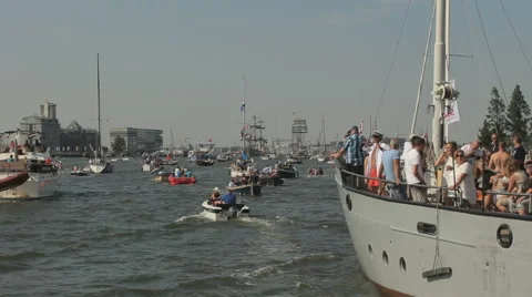 SAIL 2015 AMSTERDAM, AUGUST 19-23: Parade of boats at SAIL 2015, The Netherlands Vidéo 53777375