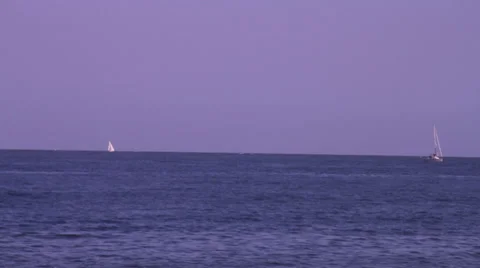 Sail boats in ocean 動画素材 37252942